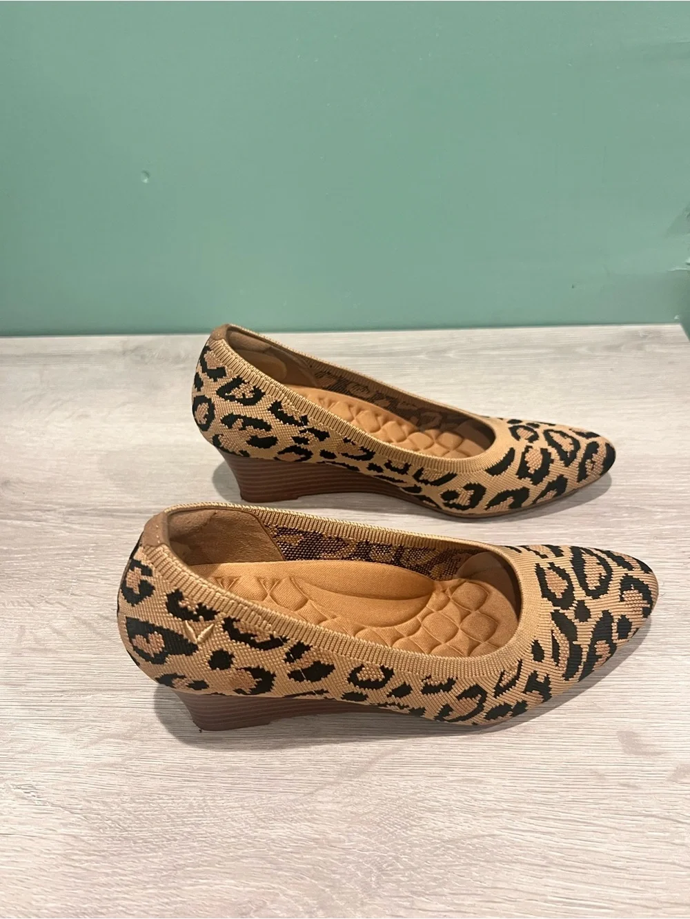 VIVAIA Leopard Print Knit Wedge Pumps – Women’s Size 5.5
